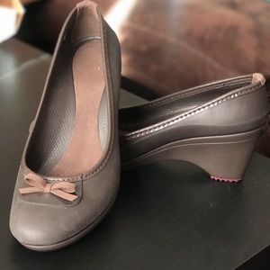 Brown 💕CROCS💕 wedges *gently* worn